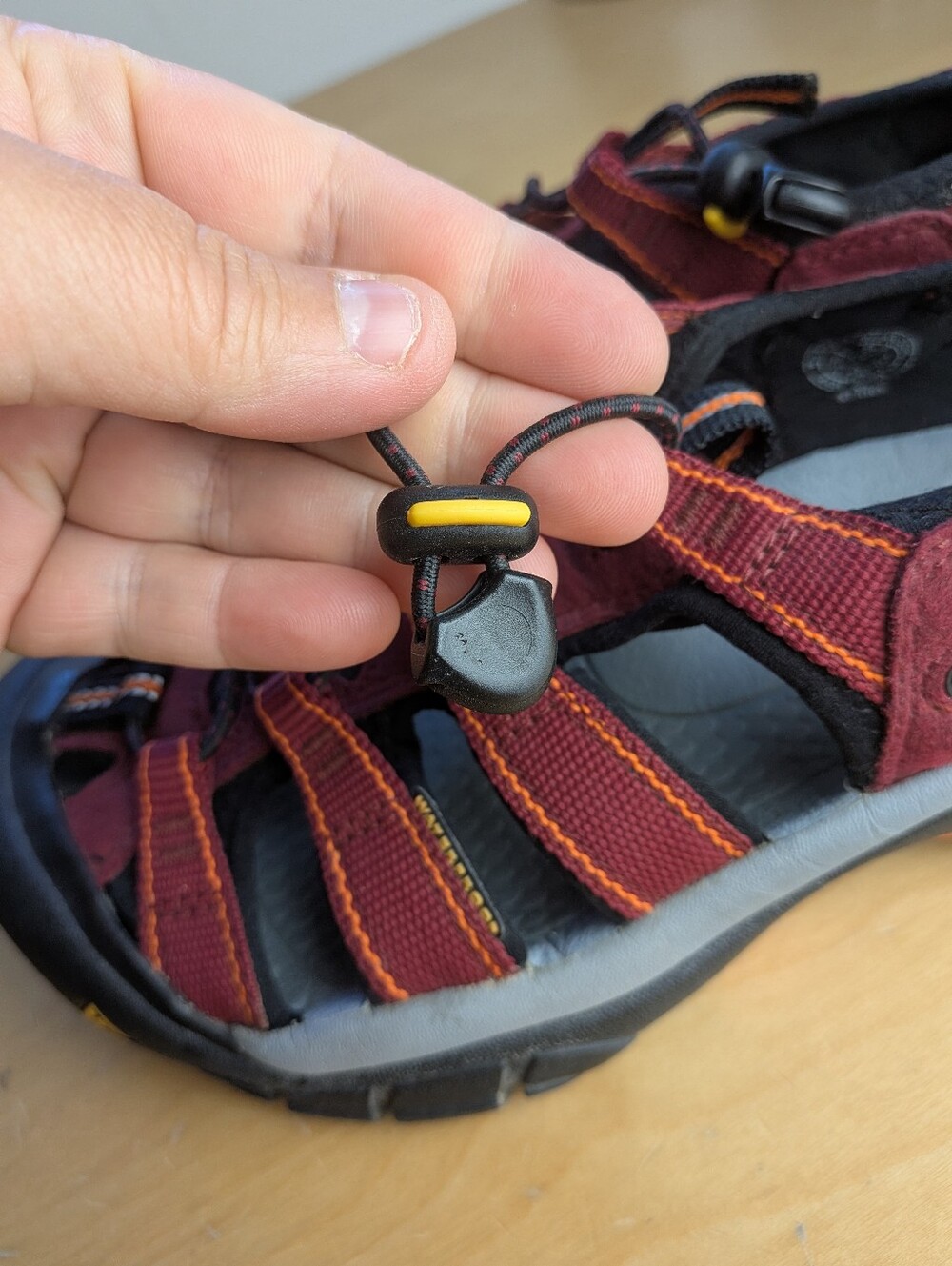 KEEN Women Sandals Size 6.5 Waterproof Slip On Flat Outdoor Active Red Color - Picture 5 of 9